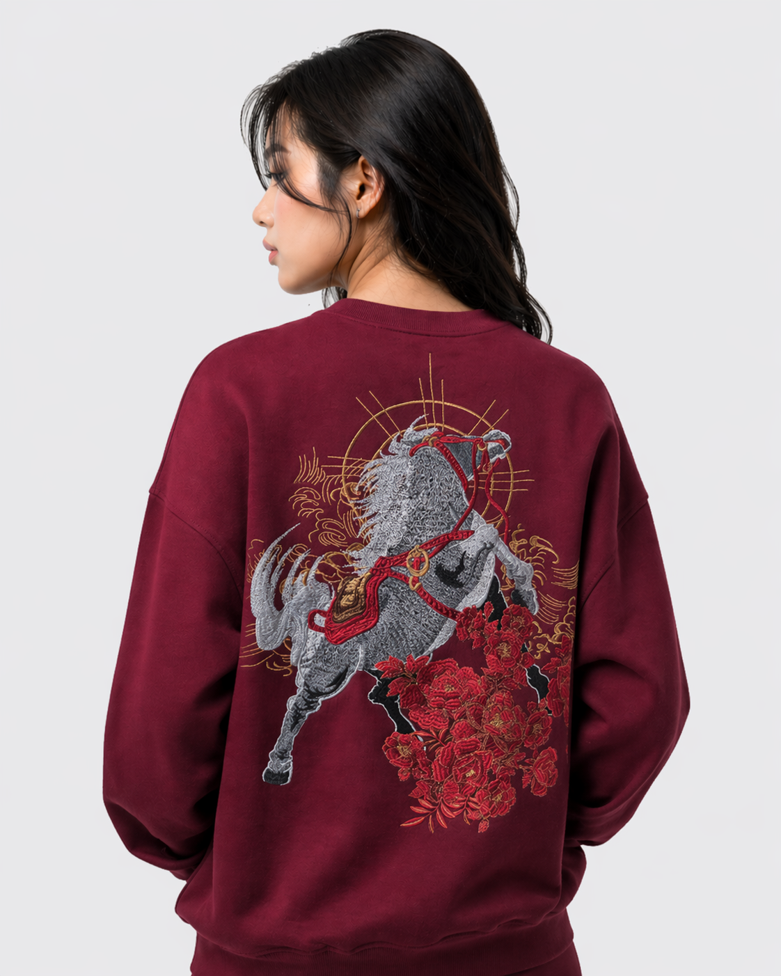 Sweat cheval et fleurs brodés (unisexe)