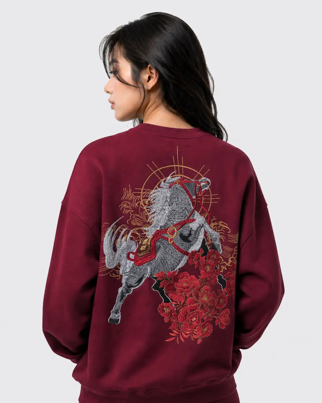 Sweat cheval et fleurs brodés (unisexe)