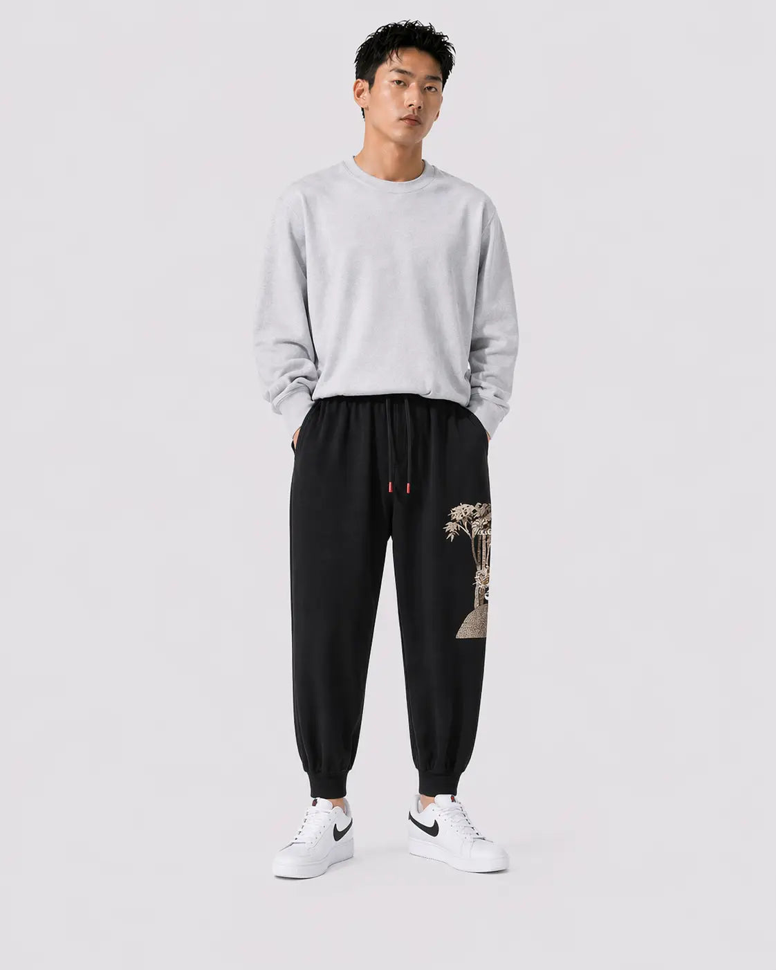 Embroidered tiger jogging pants