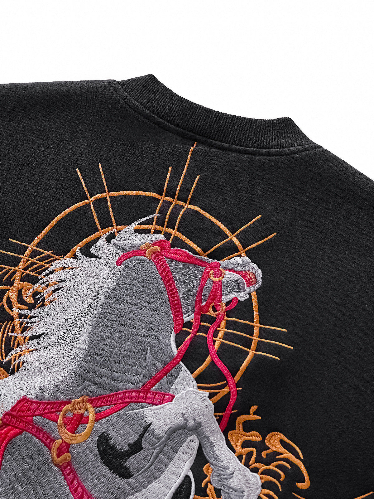 Sweat ample cheval et fleurs brodés (unisexe)