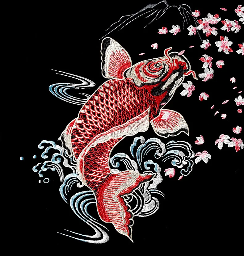 Tee-shirt ample carpe koi brodée (unisexe)