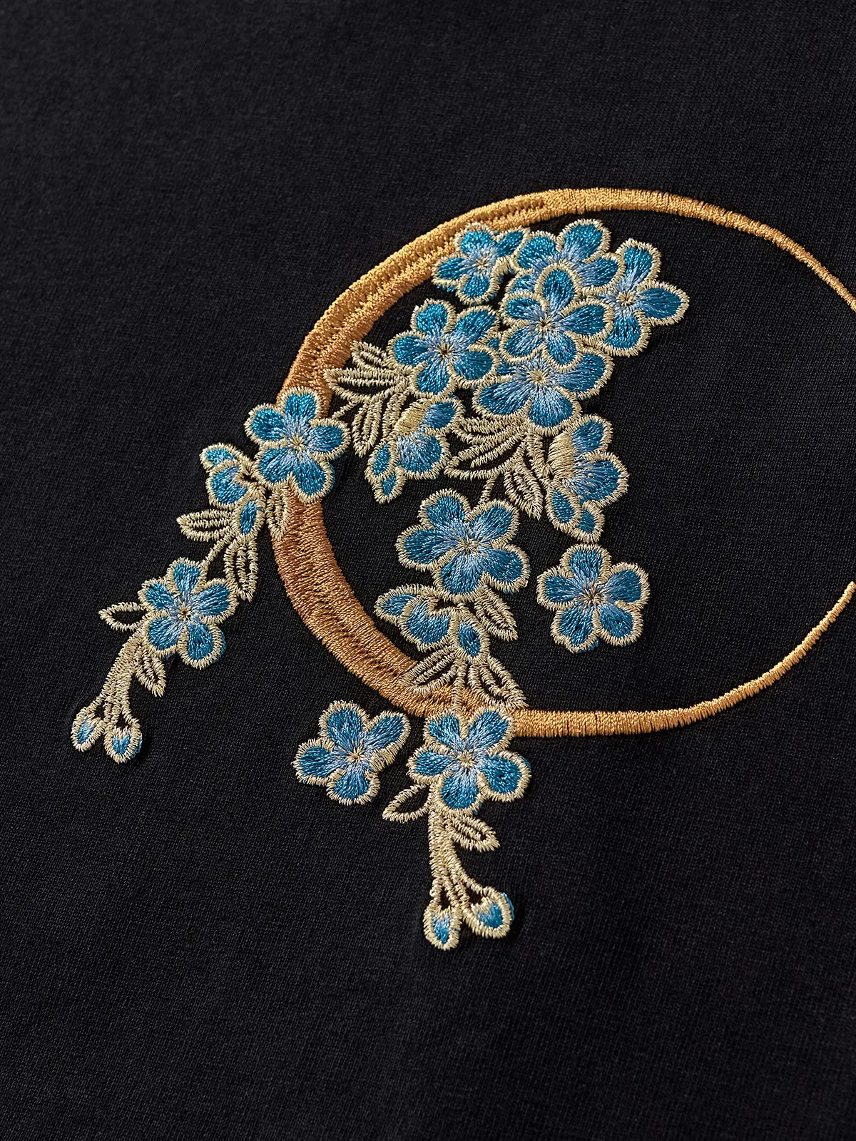 Tee-shirt ample dragon et fleurs brodès (unisexe)