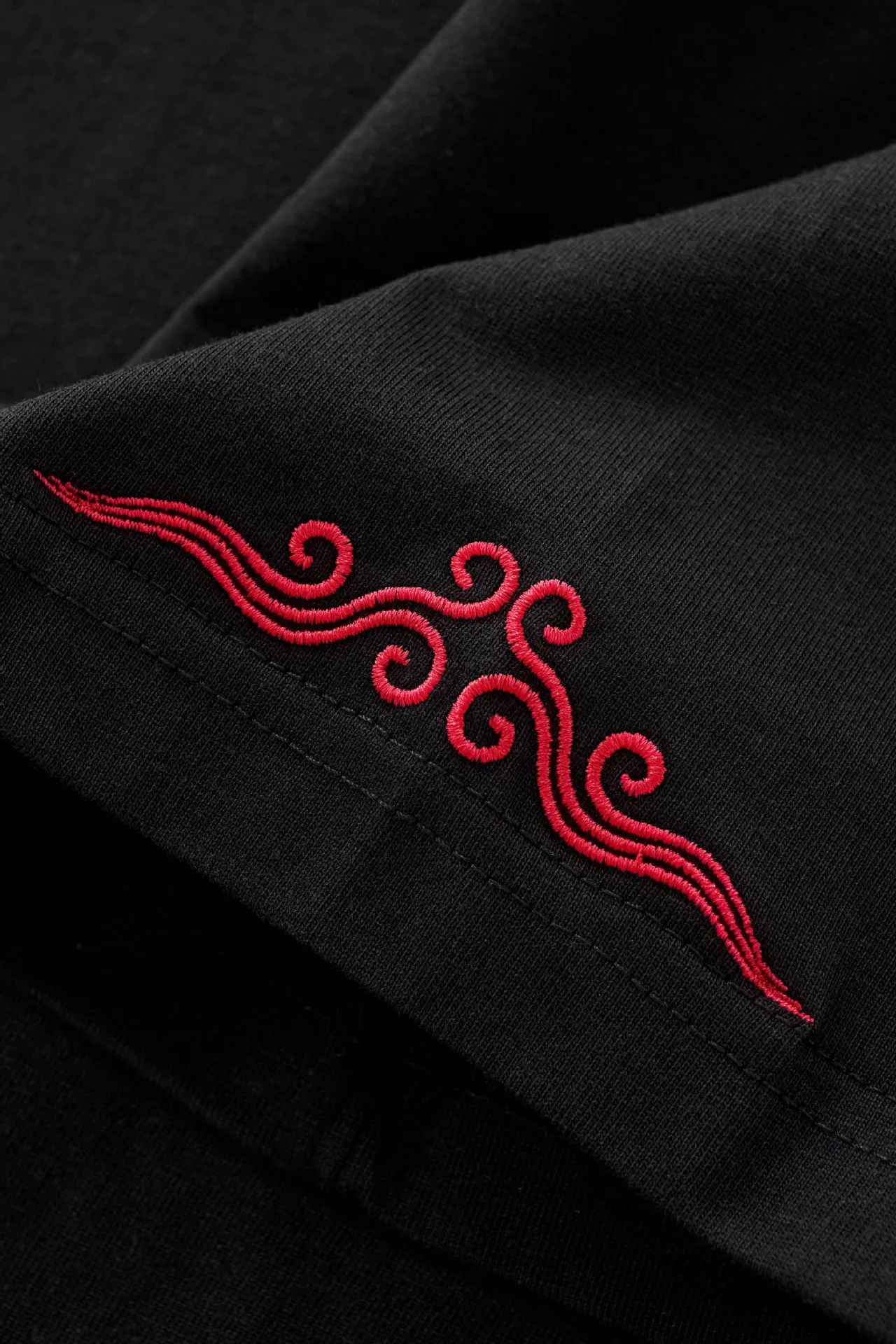 Tee-shirt ample dragon coloré brodé