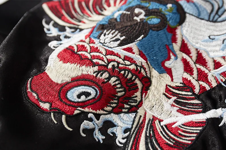 Veste Sukajan carpes koi, vagues et dragon brodés  ( Réversible) (unisexe)